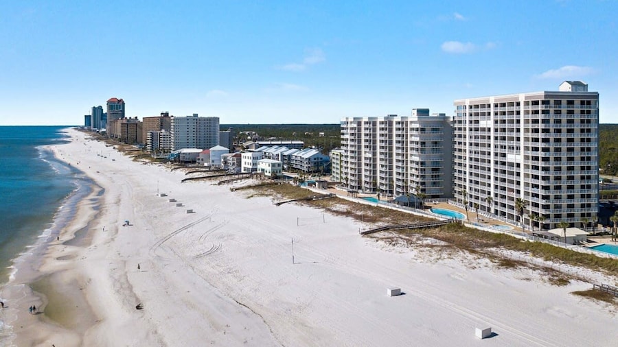 Windward Pointe 304- Pristine Amenities Galore