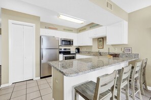 Apartment | 3 bedrooms, Internet - Seaside Beach 5415- Beach Front Pools Sauna (Orange Beach)