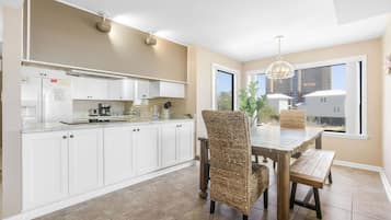 House | 3 bedrooms, desk, high-speed internet