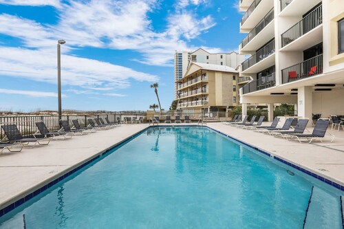 Island Wind West 177 Next to Hangout Pool