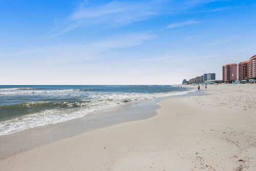 Emerald Key 603 Beachfront Balcony 6th Floor Corner Unit