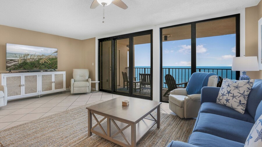 Phoenix II 2101 3 Bedrooms Amenities Galore Beachfront