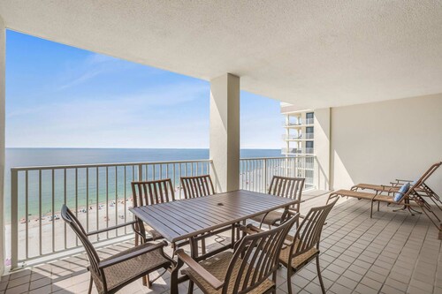 Pelican Pointe1204 3BR 2BA Gulf-front