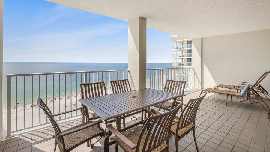 Pelican Pointe1204 3BR 2BA Gulf-front
