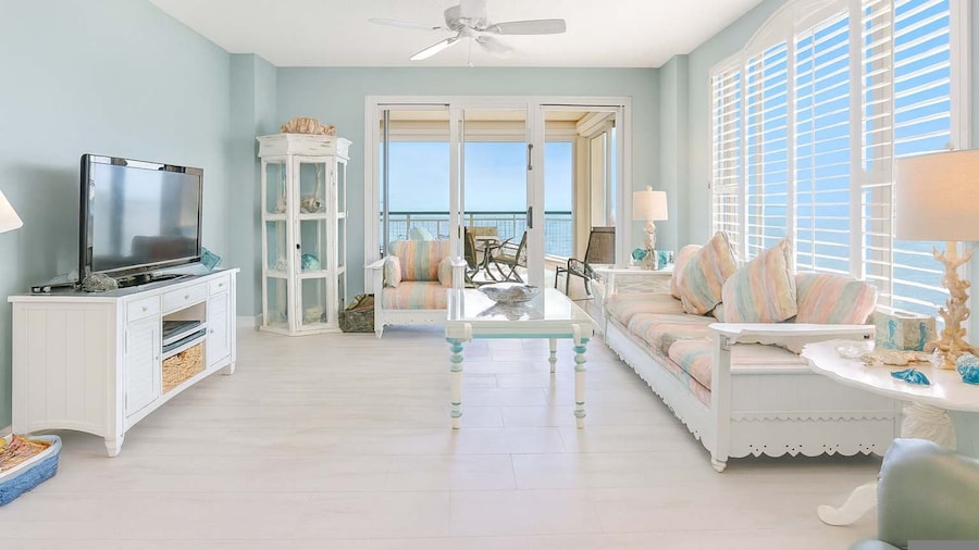 Beach Colony Resort 12 D Sleeps 10 3 Bedrooms 3 Baths Beach Front