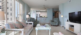 Beach Colony Resort 12 D Sleeps 10 3 Bedrooms 3 Baths Beach Front