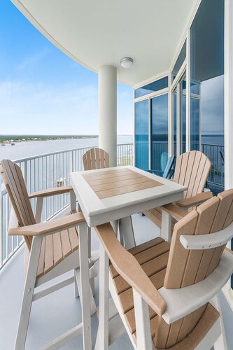 Bel Sole 1102 Spacious Water View Beach Access
