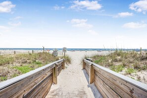 House - Palms 404- 4th Floor Corner-unit Beachfront 3 Bedrooms 3 Baths Sleeps 8 (Orange Beach)