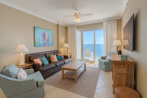 House - Island Royale- Beachfront Penthouse (Gulf Shores)