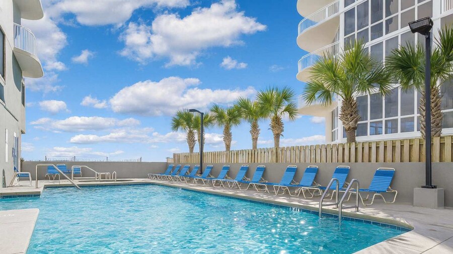 Island Royale- Beachfront Penthouse