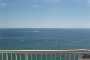 3 bedrooms, Internet - Island Royale- Beachfront Penthouse (Gulf Shores)