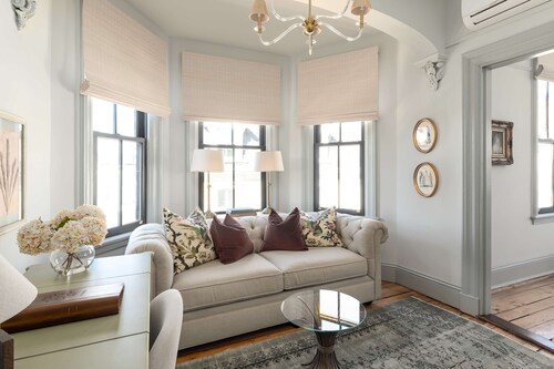 The Royce - Two Luxury Family Homes in Downtown Newport