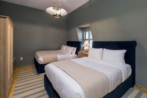 House - The Royce - Two Luxury Family Homes in Downtown Newport (Newport)