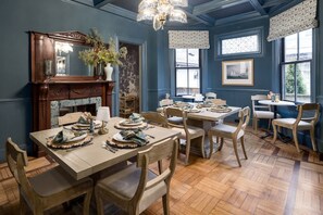 Apartment - The Whale Suite Historic Coastal Luxury Newport (Newport)