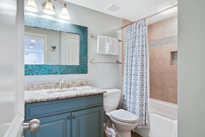 Apartment | Bathroom - Shoalwater 705 Beachfront Condo Pool Hot Tub More (Orange Beach)