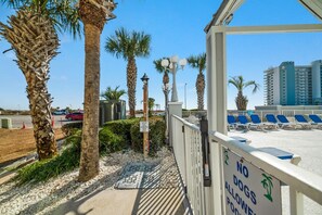 1 bedroom, Internet - Grand Caribbean 201- Beach bay View 1 BR w Bunk (Orange Beach)