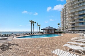 Apartment - Windward Pointe 903- Beachfront Indoor Outdoor Pool (Orange Beach)