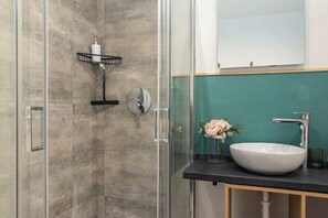 Shower, hair dryer, bidet, towels - Milan Central Station - Green Loft (Milano)
