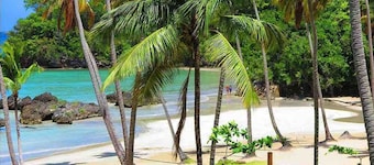 3BR Beach Condo Lakeview Playabonita Pool LUX