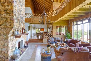 House | 4 bilik tidur 