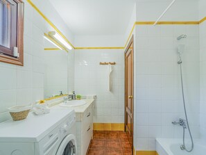 House - CHL Serycam Bre a Baja Infinity Views (Brena Baja)