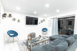 舒适客房 | 起居区