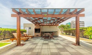 Basic Apartment | Outdoor dining - Apt in Condo w/ Pool 400m From Beach Tau0204 (Maceió)