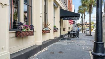 Restauration extérieure