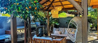 Modern Studio Near Stadium - Hot Tub - BBQ