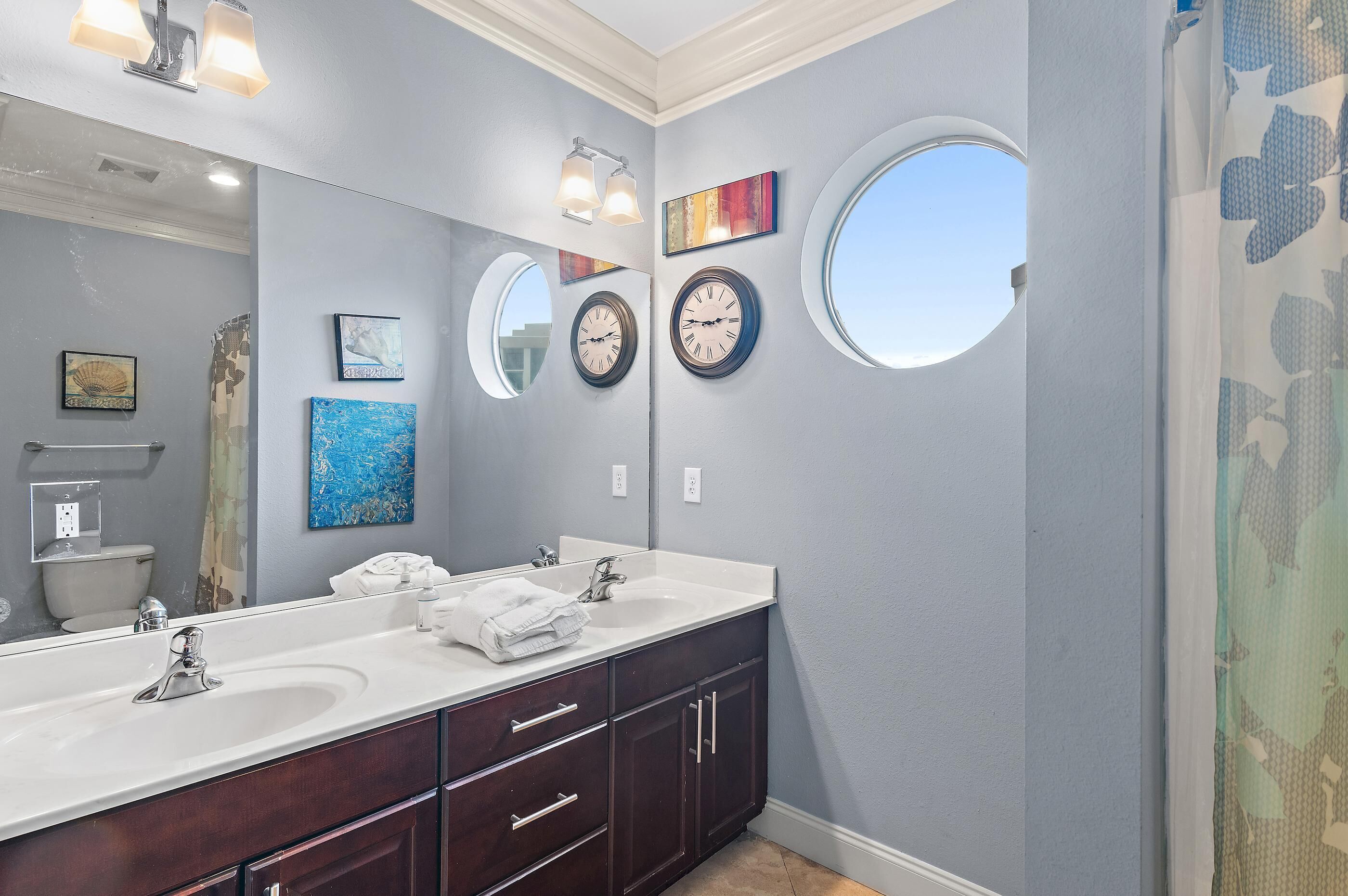 House, Multiple Beds (Beach Pointe 301) | Bathroom
