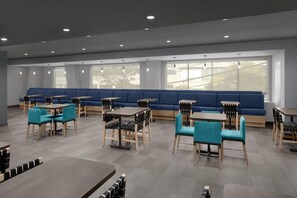 Breakfast area - Tru by Hilton Austin University Capitol District (Austin)