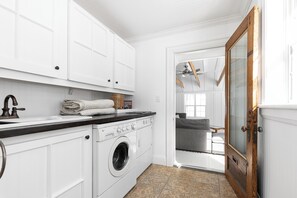 Interior - Picturesque Designer Waterfront Cottage, 3BR & Dock (Baysville)