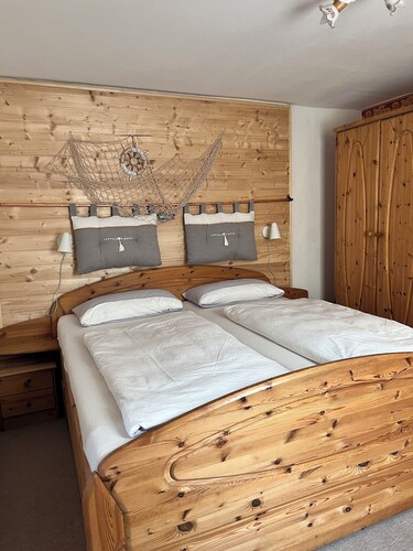 Grosszügige Ferienwohnung im idyllischen Ostseebad Wustrow. Zentral gelegen!