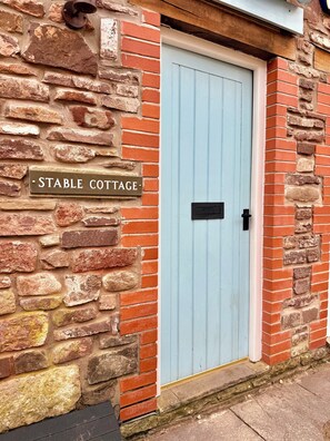 Exterior detail - Stable Cottage – A Hidden Gem in Abergavenny Town (Abergavenny)
