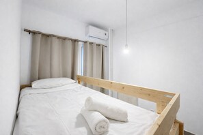 2 bedrooms, iron/ironing board, free WiFi, bed sheets - Piraeus Port Steps Away – Ground Floor Apt By ΜΡS (Pireas)