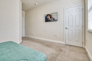 3 bedrooms - 3BR Home w/ Private Pool Near Disney (Clermont)