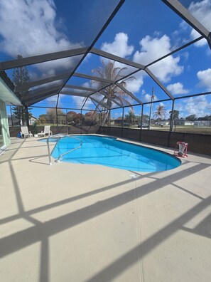 Piscine extérieure