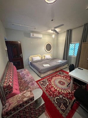 10 habitaciones, tabla de planchar con plancha y wifi