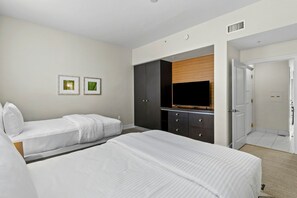 Room - 1BR Double Suite w/ ADA Features | Dining & Spa (Miami)