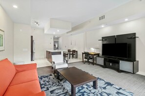 Living area - 1BR Double Suite w/ ADA Features | Dining & Spa (Miami)