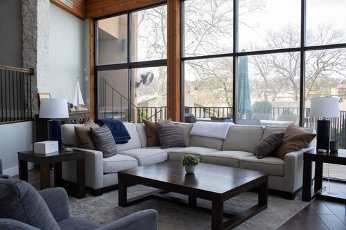 Spacious and fully loaded 4 Bed 4 Bath w/Pool and Amazing Views on Grand Lake.