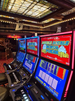 Casino - The Tonopah Station  (Tonopah)