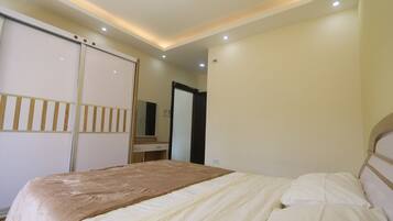 Studio, Balkon, Stadtblick