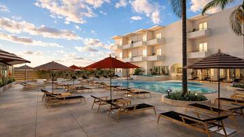 Seasonal outdoor pool