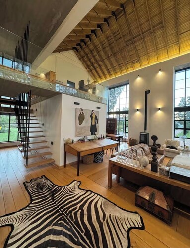 Hathersage Homestead – Private Farmhouse, River, Pool & Cape Dutch Charm