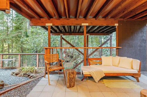 Relaxed 1 Bedroom under the Russian River Redwoods