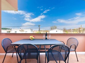 Outdoor dining - Apartments and Room Ljubica i Branko - Two bedroom Apartment A2 (Lopar)