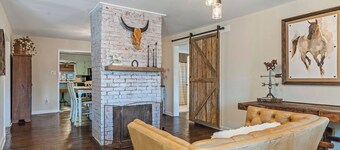 The Lively House - 4 BD Stylish Ranch on 13 AC, 6 MI to Augusta Regional Airport