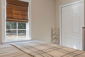 Room - The Lively House - 4 BD Stylish Ranch on 13 AC, 6 MI to Augusta Regional Airport (Hephzibah)