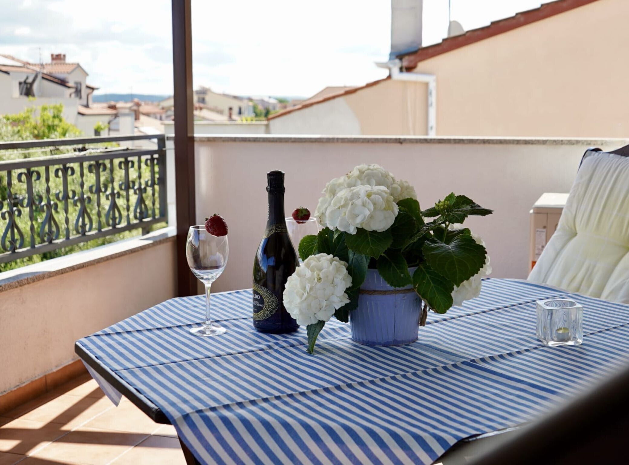 屋外ダイニングエリア